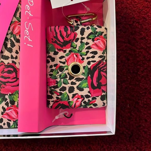 NWT Betsey Johnson pet set - Picture 4 of 4